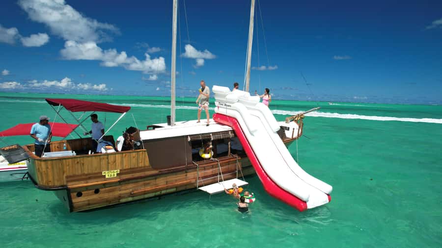 Mauritius: Boat trip to Ile aux Cerfs with Lunch/waterslide - The scenic sail and Grand River South East stop