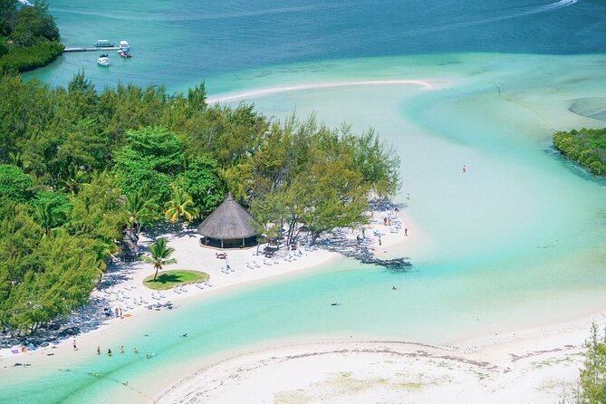 Mauritius: Catamaran Cruise to Ile Aux Cerfs with BBQ Lunch - BBQ lunch and unlimited-feeling refreshments