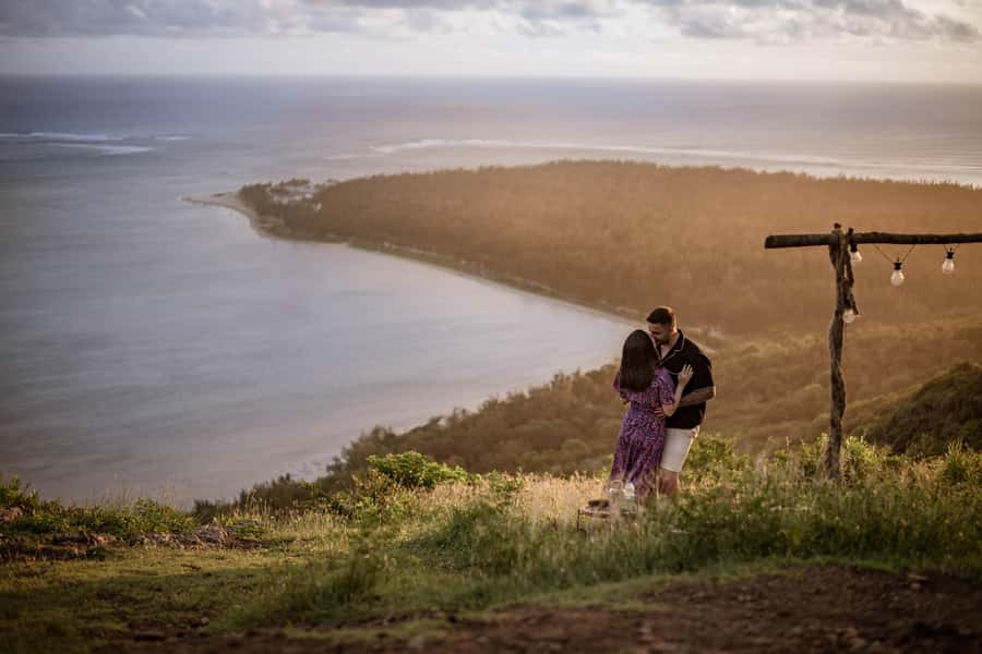 Mauritius: Exclusive Le Morne Sunset Hike & Aperitivo - Starting at Local Spirit near Le Morne