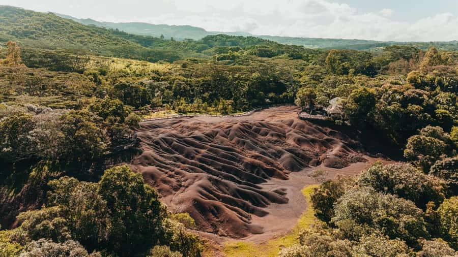 Mauritius: Exclusive South West Tour - Trou aux Cerfs and Curepipe: starting with the island’s volcanic past