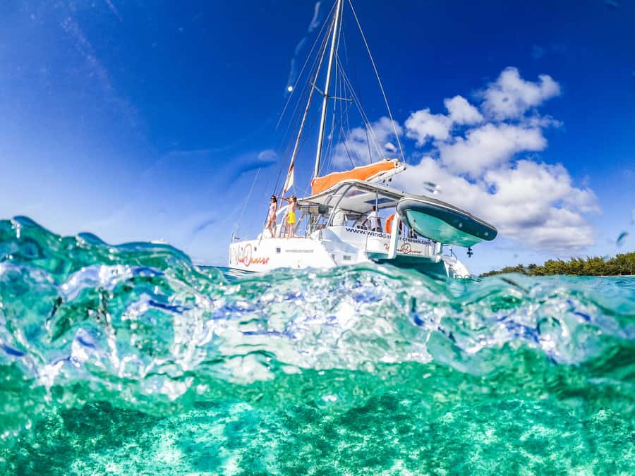 Mauritius: Full-Day Catamaran Cruise to the Northern Isles - Setting off from Grand Baie on the Wind Dancer