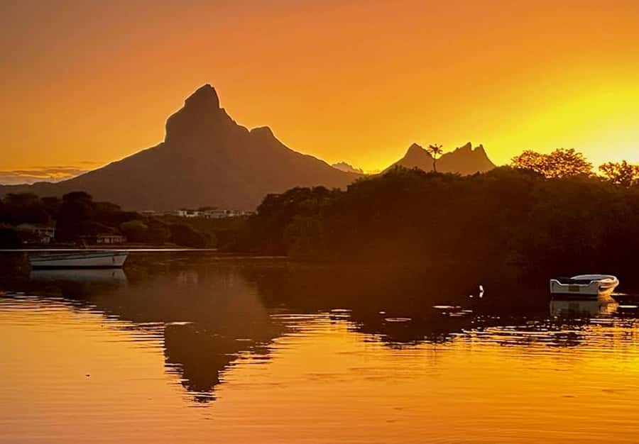 Mauritius: Guided Sunrise Kayak Tour on the Tamarin River - Should you book the sunrise kayak tour?