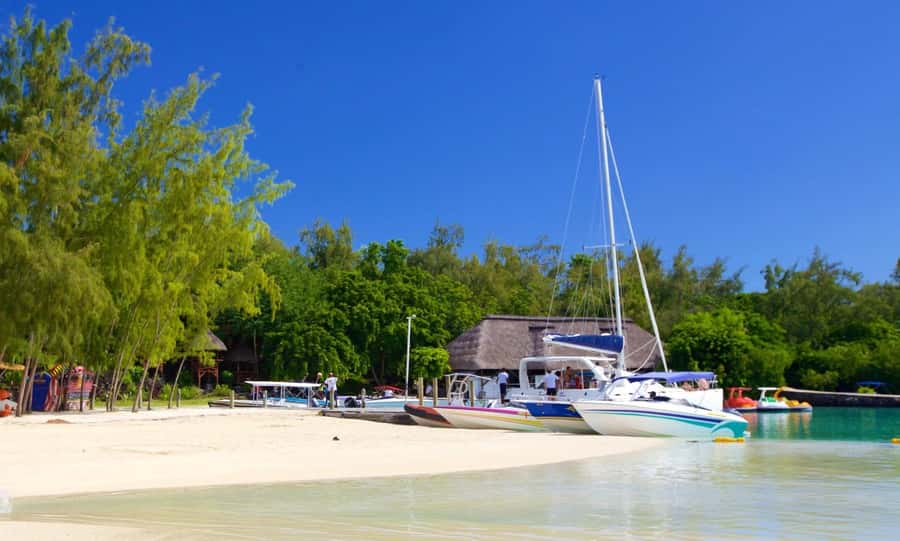 Mauritius: Ile aux Cerfs Boat Tour with BBQ Lunch and Drinks - Starting from Trou D’Eau Douce on Mauritius’s east coast