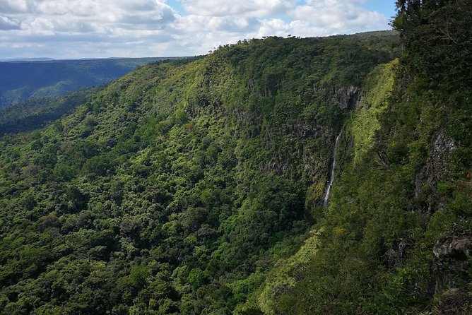 Mauritius Private South West Tour - Grand Bassin and the 33-Meter Shiva Statue