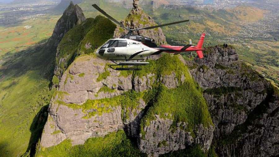 Mauritius: Scenic Helicopter Flight with Hotel Transfers - Key points at a glance