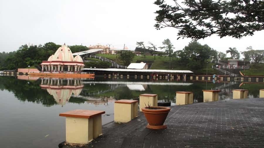 Mauritius: Southern Tour w/La Vanille & Le Morne Beach - Grand Bassin and the Mangal Mahadev Statue