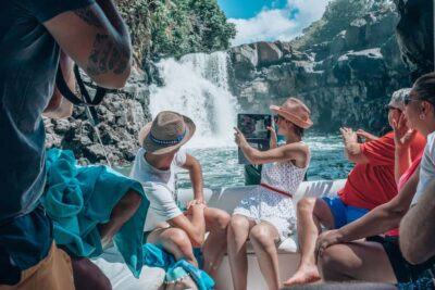 Speedboat Tour to Ile aux Cerfs with Lunch