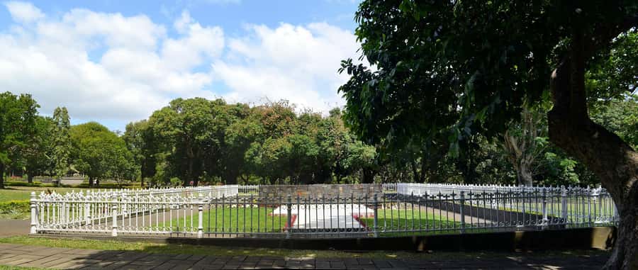 Mauritius: Turtle Swim and North Discovery Tour with Pickup - Grand Baie in about 30 minutes