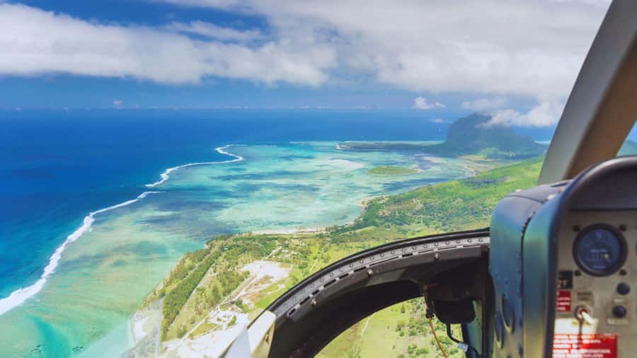 Mauritius: Underwater waterfall by Helicopter tour - Why the Underwater Waterfall looks real from above