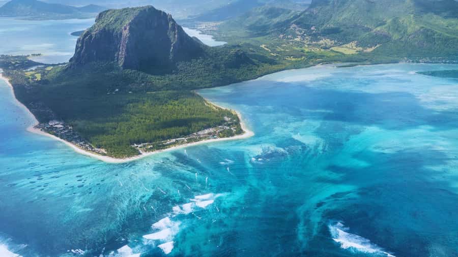 Mauritius: Underwater waterfall by Helicopter tour - The route from Sir Seewoosagur Ramgoolam International Airport