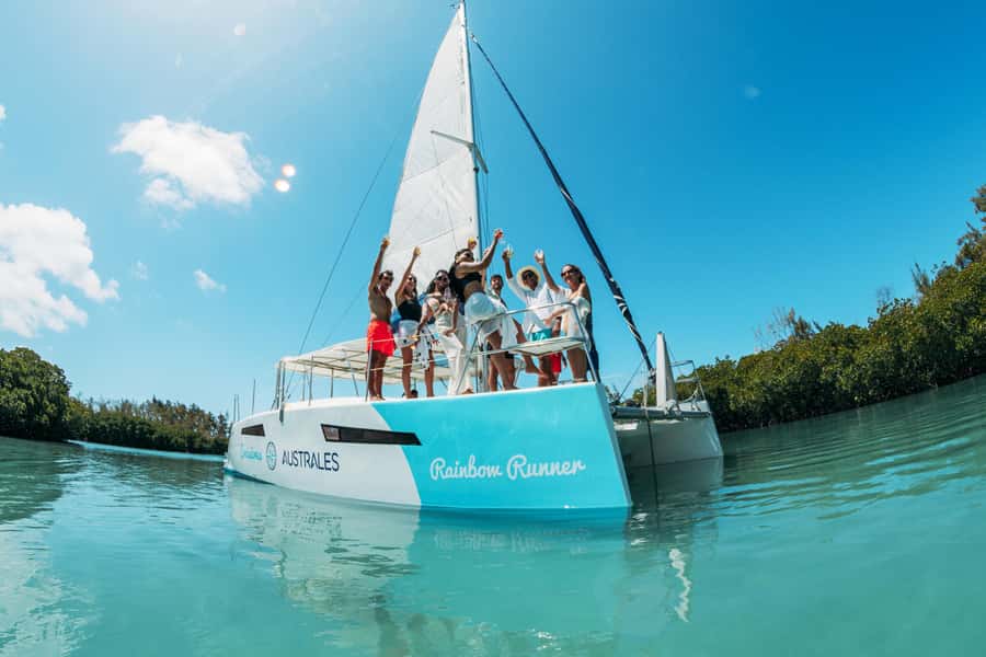 North East of Mauritius: Catamaran Cruise w/ BBQ Lunch - Meeting at Grand Gaube at 9:30 am