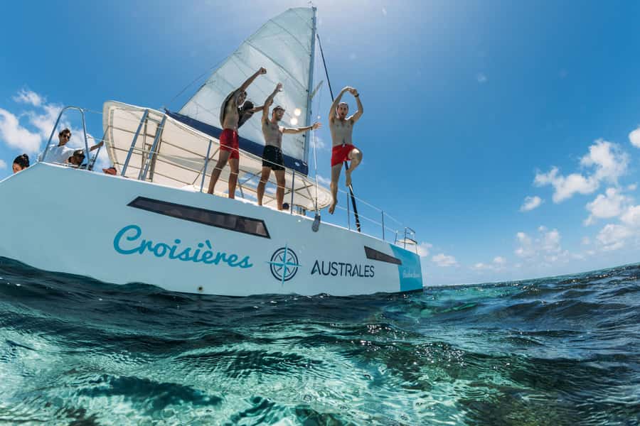 North East of Mauritius: Catamaran Cruise w/ BBQ Lunch - Bernaches Island from 1:00 pm to 2:30 pm