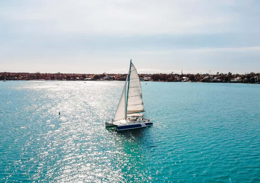 North of Mauritius: Catamaran Cruise w/ BBQ Lunch - Crew service and the feel of the day