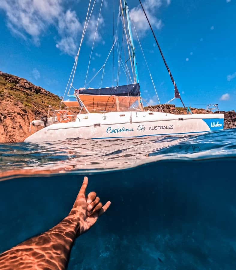 North of Mauritius: Sunset Catamaran Cruise, Drinks & Snacks - Leaving Grand Baie for the evening