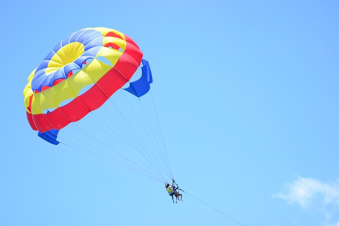 Parasailing - Key points about the Trou d’Eau Douce flight