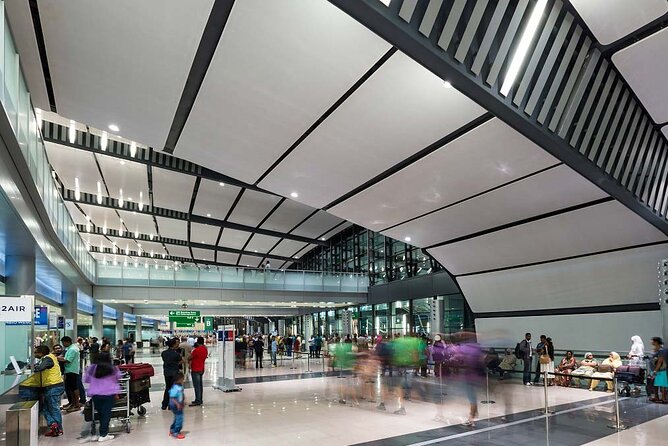 PORT, AIRPORT & HOTEL transfer in mauritius. - A private welcome at Port Louis, the airport, or your hotel