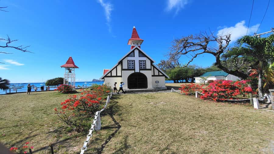 Port Louis Market, Botanical Garden -Northern Mauritius Tour - Caudan Waterfront and Mauritian crafts
