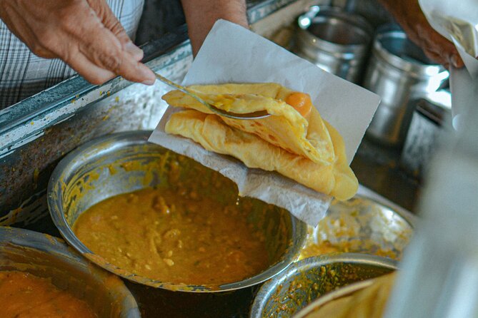 Port Louis Street Food and Cultural Walking Tour - Jummah Mosque with samosas and gateaux piment
