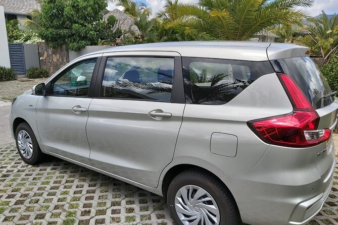 Private Airport-Hotel Transfers in Mauritius - What the driver adds to the journey