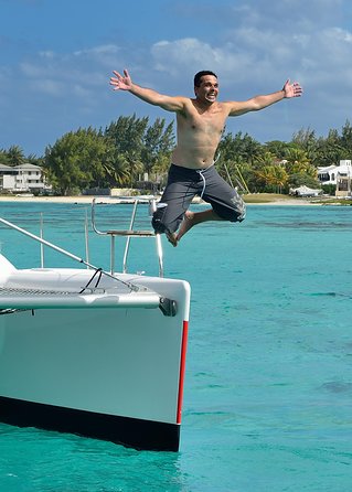 Private Charter Full Day Cruise: Île aux Cerfs - Why this private cruise works well for a group