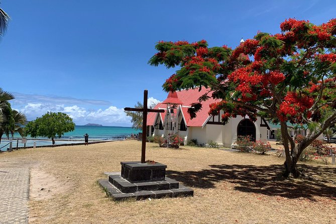Private Guided Tour of Northern Mauritius with Shopping in Port Louis - Starting in Port Louis at the Central Market