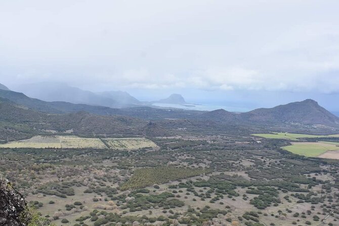 Private hike to the mountain of three mamelles - What to pack for the 8 a.m. start