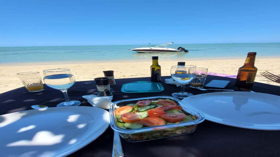 Private Île aux Bénitiers Boat: Dolphin Snorkeling & Lobster - Booking Details to Keep in Mind