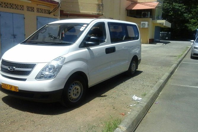 Private Luxury Minibus Transfer from Mauritius Airport to City - The Private Hyundai H1 and What You Get
