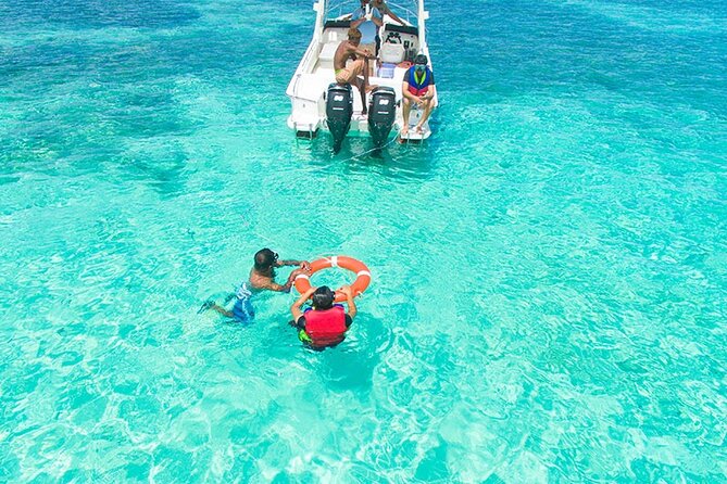Private speed boat to Ile aux Cerfs full-day Incl: Lunch & Transfer - Four hours around Ile aux Cerfs