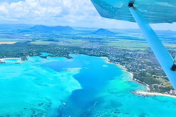 Seaplane Tours over the turquoise lagoon of the East of Mauritius - Île aux Cerfs from a higher view