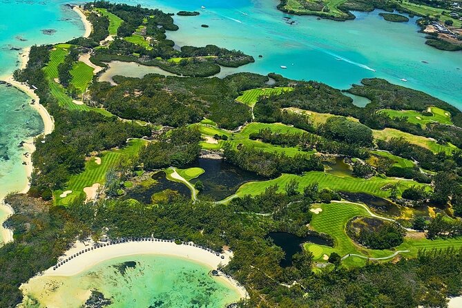 Seaplane Tours over the turquoise lagoon of the East of Mauritius - Weather, timing, and communication