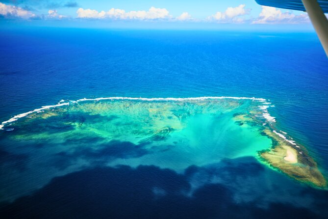 Seaplane Tours over the turquoise lagoon of the East of Mauritius - The thrill of taking off from the lagoon