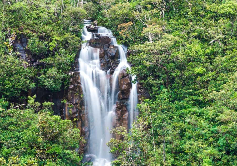 South: Gorges, Waterfalls, Lakes, Trails, 23 Coloured Earth - Key points at a glance