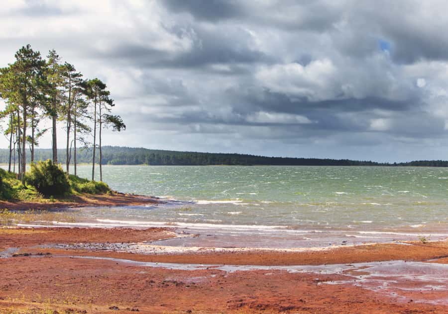 South: Gorges, Waterfalls, Lakes, Trails, 23 Coloured Earth - Why this southern route works