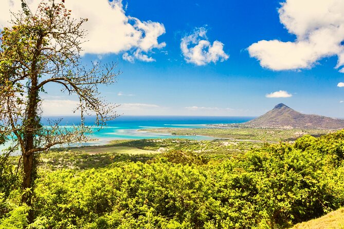 South of Mauritius :Full day package including Chamarel Coloured earth & lunch - Grand Bassin and the sacred lake