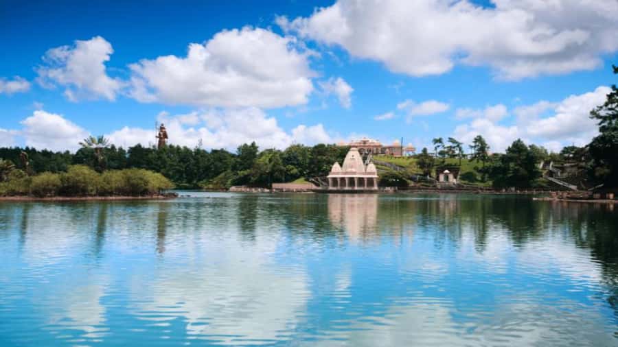Southern Mauritius: Volcanoes & Coloured Earth - Trou aux Cerfs: a fast look into Mauritius’s volcanic past