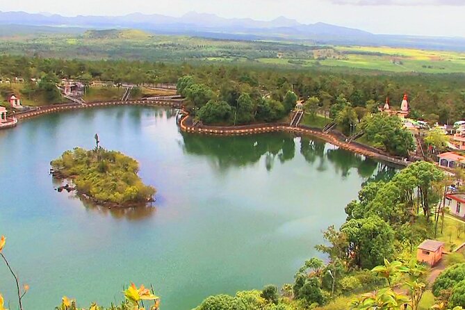 Southern Tales: Full-day incl Crocodile Park & 23 Colored Earth - The colored earth is unusual, but your expectations matter