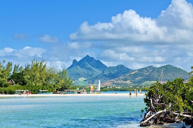 Spectacular Catamaran trip to Ile Aux Cerf with Lunch & Transfer - Key points to know before booking