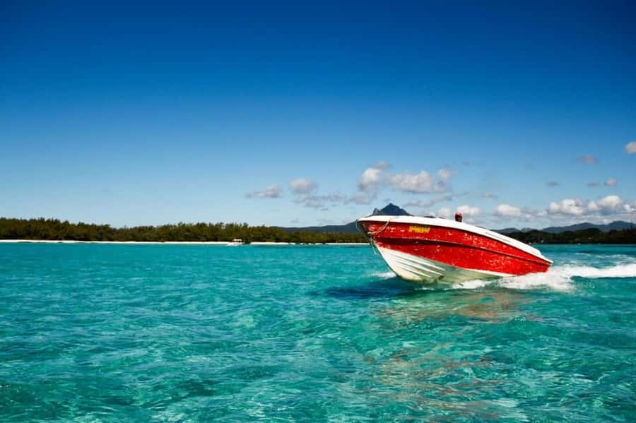 Speed boat to Ile aux Cerfs: Full day incl Lunch & Transfer - Free time on Ile aux Cerfs