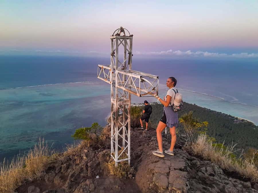 Sunrise hike at Le Morne Brabant with Local Guides (UNESCO) - Meeting before dawn at the lagoon