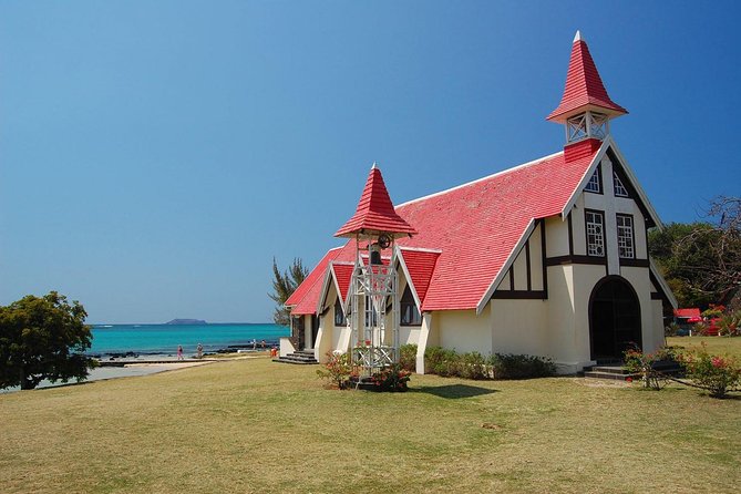 TAXI north guided tour. - Grand Baie Public Beach