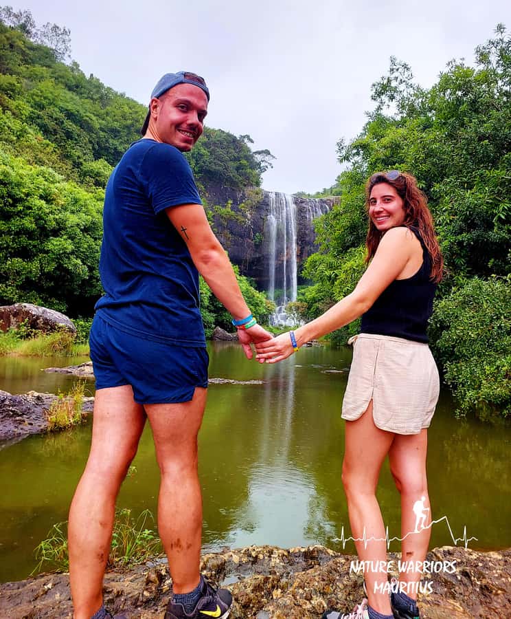 Vacoas-Phoenix: Private Hiking Tour to Tamarind Falls - Across the sugarcane fields