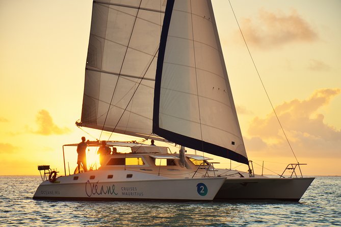 West Sunset : OCÉANE 3 Hours Private Sunset Cruise - Mauritian rum cocktails and snacks on deck