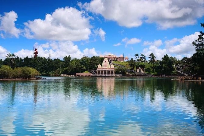 Wild South: Full-Day tour incl Rhumerie St Aubin, Bois cheri Tea factory & Lunch - Rhumerie St Aubin: The Day’s Best Taste of Mauritius